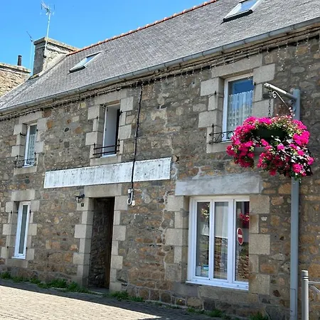 Gite Independant En Duplex Proche Mer Cote De Granit Rose Pleubian Exterior foto