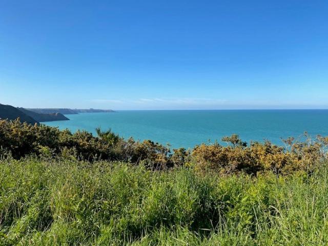 Independant En Duplex Proche Cote De Granit Rose