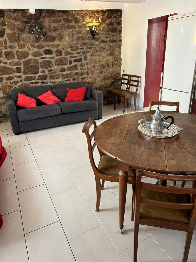 Apartment Independant En Duplex Proche Cote De Granit Rose
