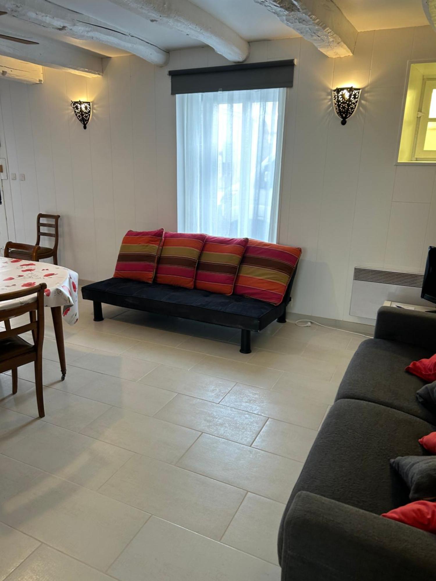 Apartment Independant En Duplex Proche Cote De Granit Rose